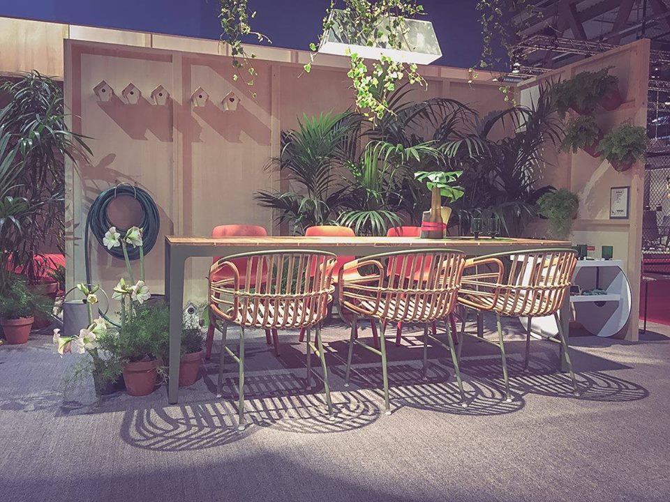 Chọn bàn ghế mây cho quán cafe ngoài trời – sân vườn đẹp